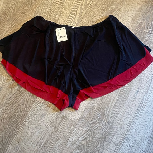 Free People Layered Up shorts NWT - Picture 3 of 6